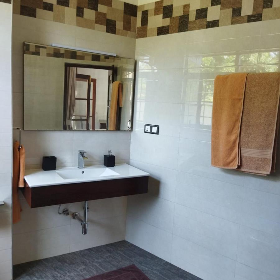 Edelweiss Residence Хикадува Екстериор снимка