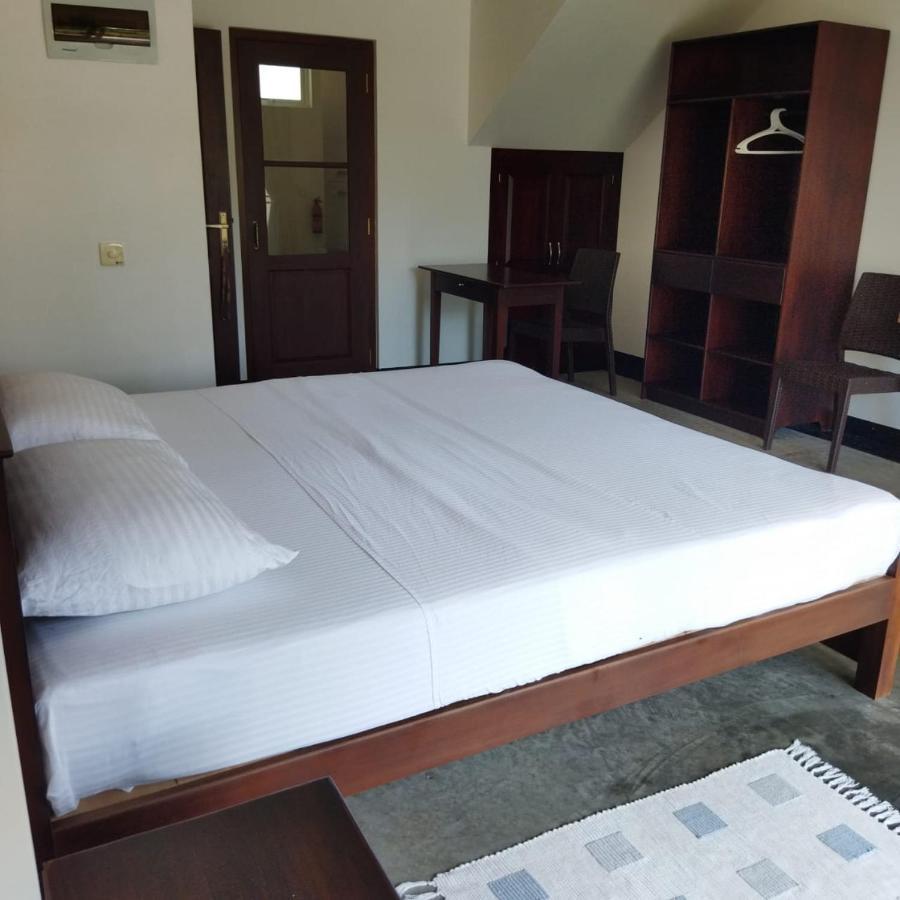 Edelweiss Residence Хикадува Екстериор снимка
